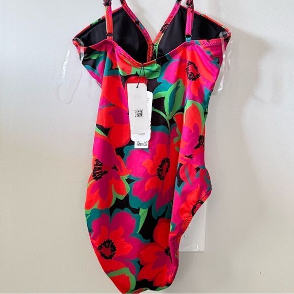 Women's Printed Gardener Shirred-Front One-Piece Swimsuit - Picture 9 of 10